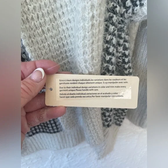 NWT RD Style oversized black / cream acrylic blend open front cardigan; size S - Picture 4 of 8